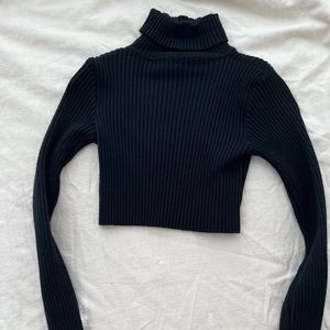 Fashion Nova cropped turtle neck